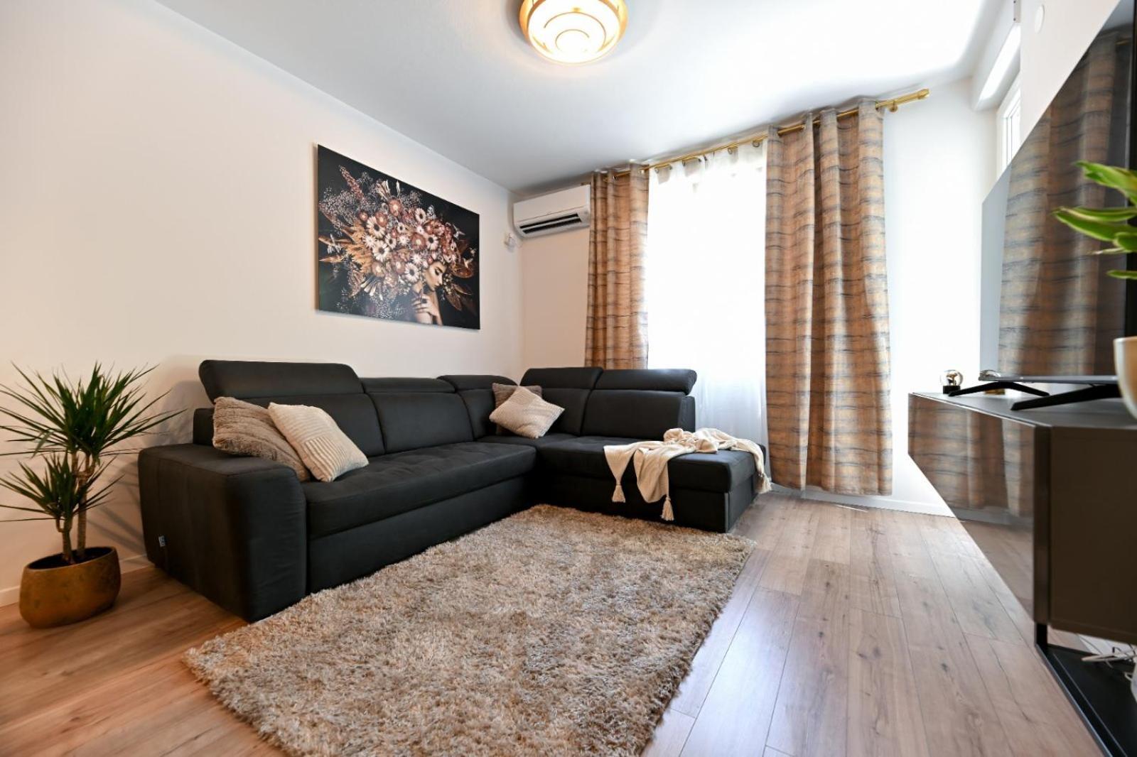 Newly Renovated Apartment Luce Zára Kültér fotó